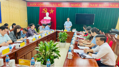 Đồng chí Đinh Hữu Học, Phó Chủ tịch thường trực UBND tỉnh,Tổ trưởng Tổ công tác chỉ đạo giải quyết một số vụ việc khiếu nại, tố cáo đông người, phức tạp, kéo dài tổ chức đối thoại với gia đình ông Trần Ngọc Sơn.